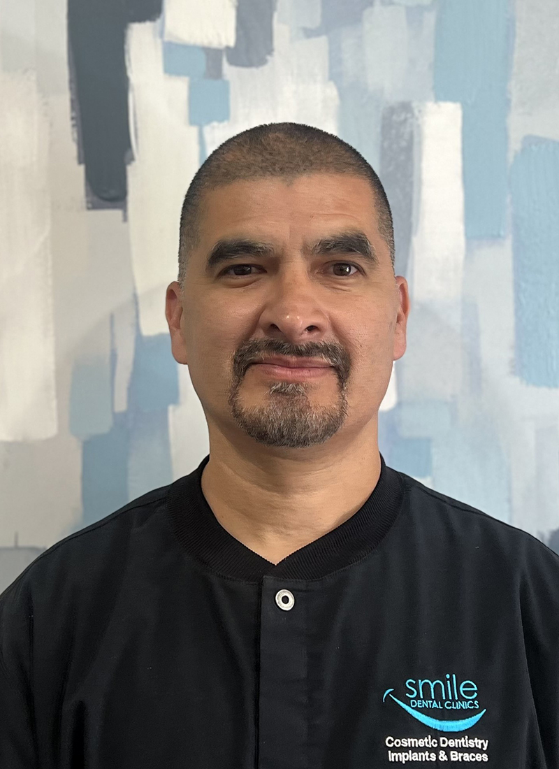 Sergio - dental assistant